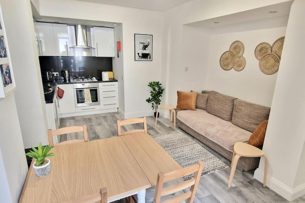 Apartment Cosy 2 En-suite Bedrooms *